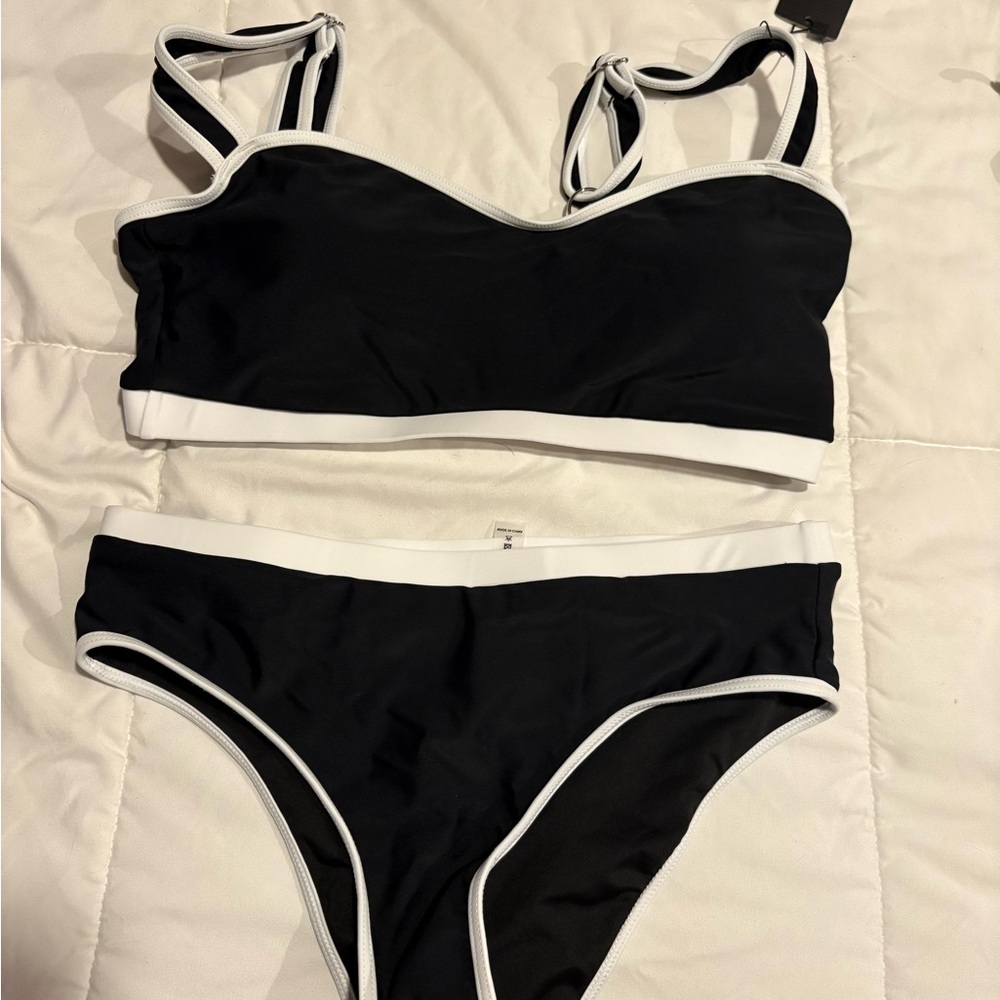 Black and White Women's Swim Set